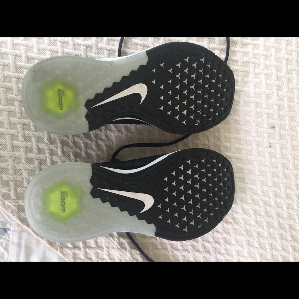 Nike Men 7.5 - Picture 2 of 3